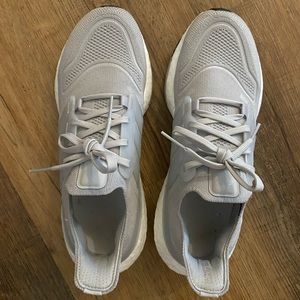 Adidas ultra boost 22, gently used